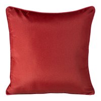 cervena-dekoracna-obliecka-na-vankus-antyd-50x50-cm